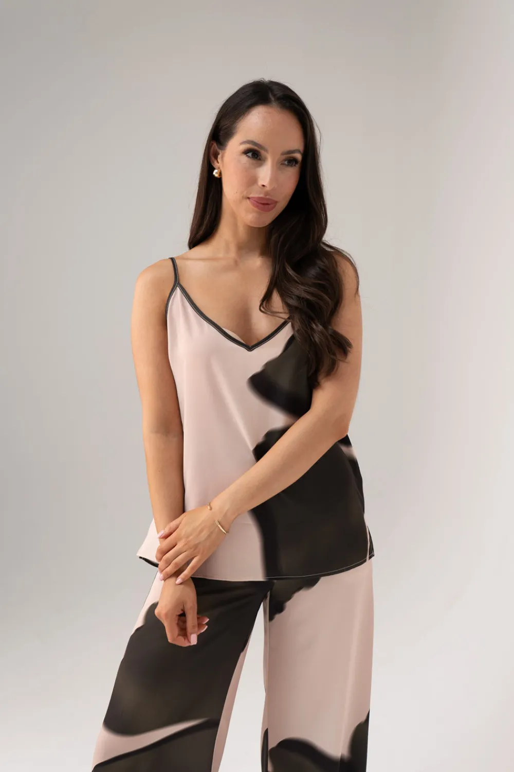The Walk in Wardrobe Tops>Alana Printed Cami In Green Mix