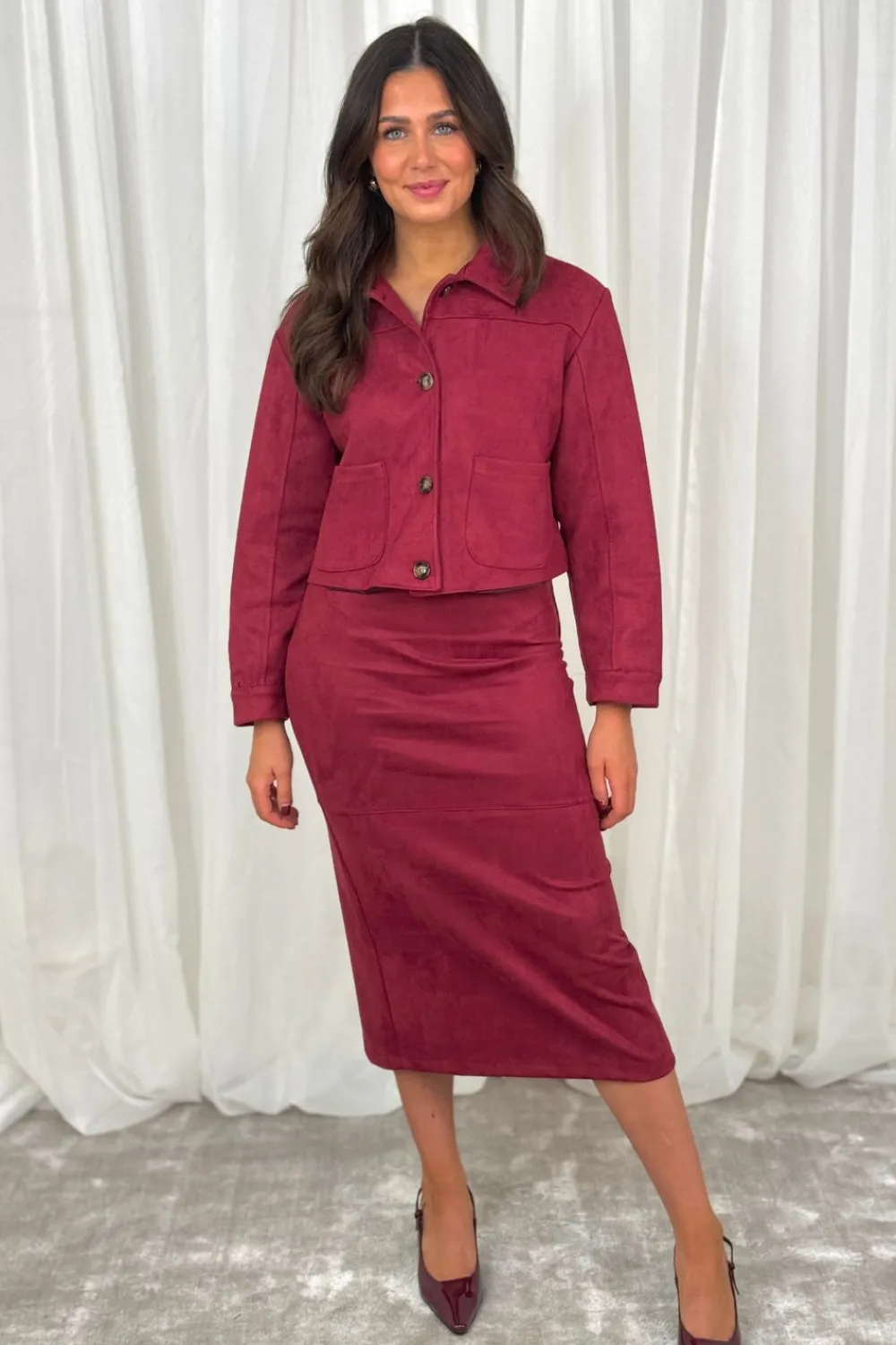 The Walk in Wardrobe Skirts & Skorts>Caitlyn Faux Suede Midi Skirt In Light Brown