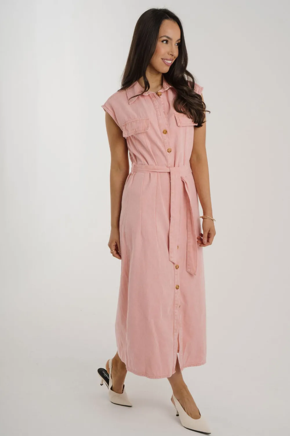 The Walk in Wardrobe Midi Dresses>Cora Sleeveless Denim Shirt Dress In Pink