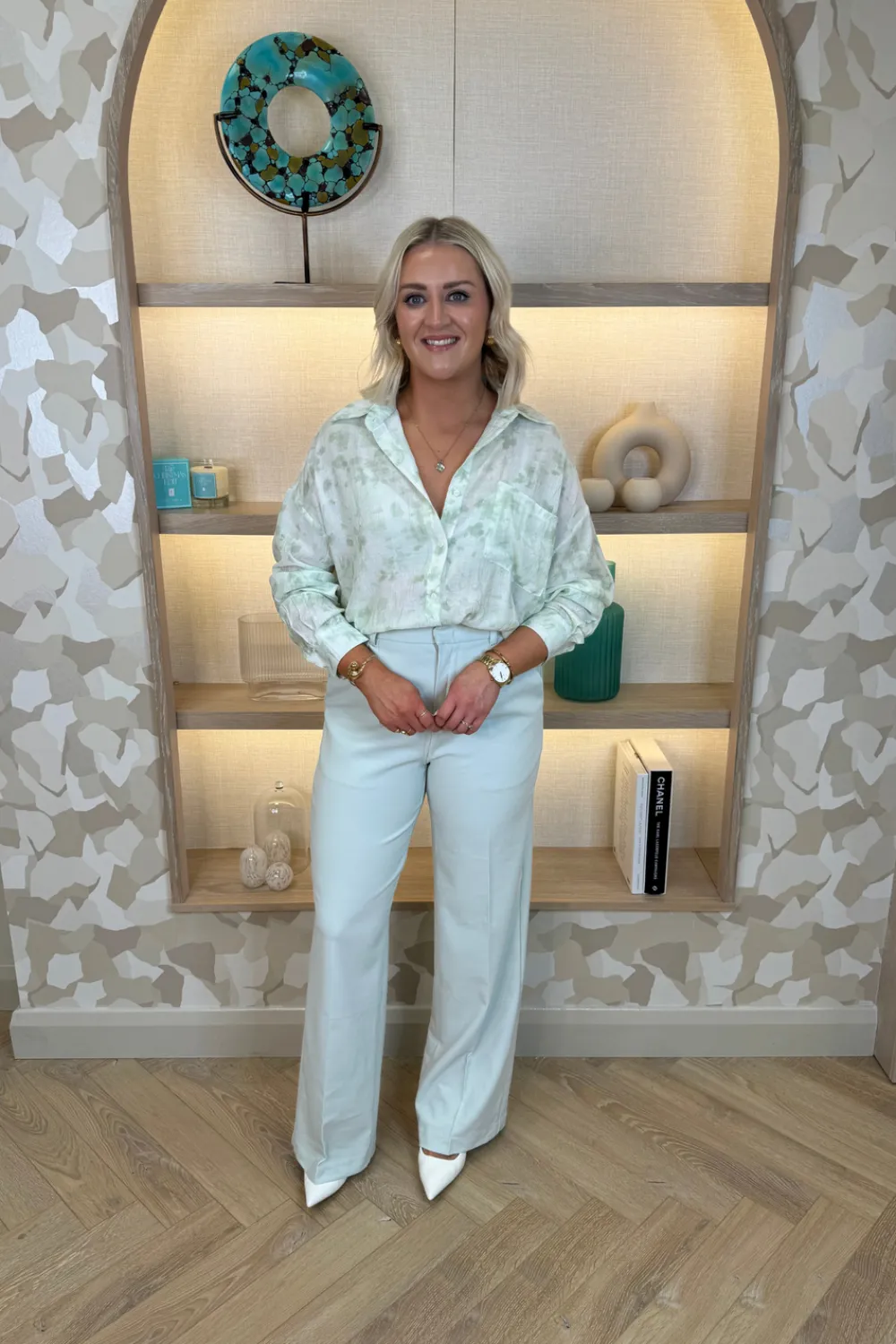 The Walk in Wardrobe Trousers>Freya Pleat Front Straight Leg Trouser In Grey
