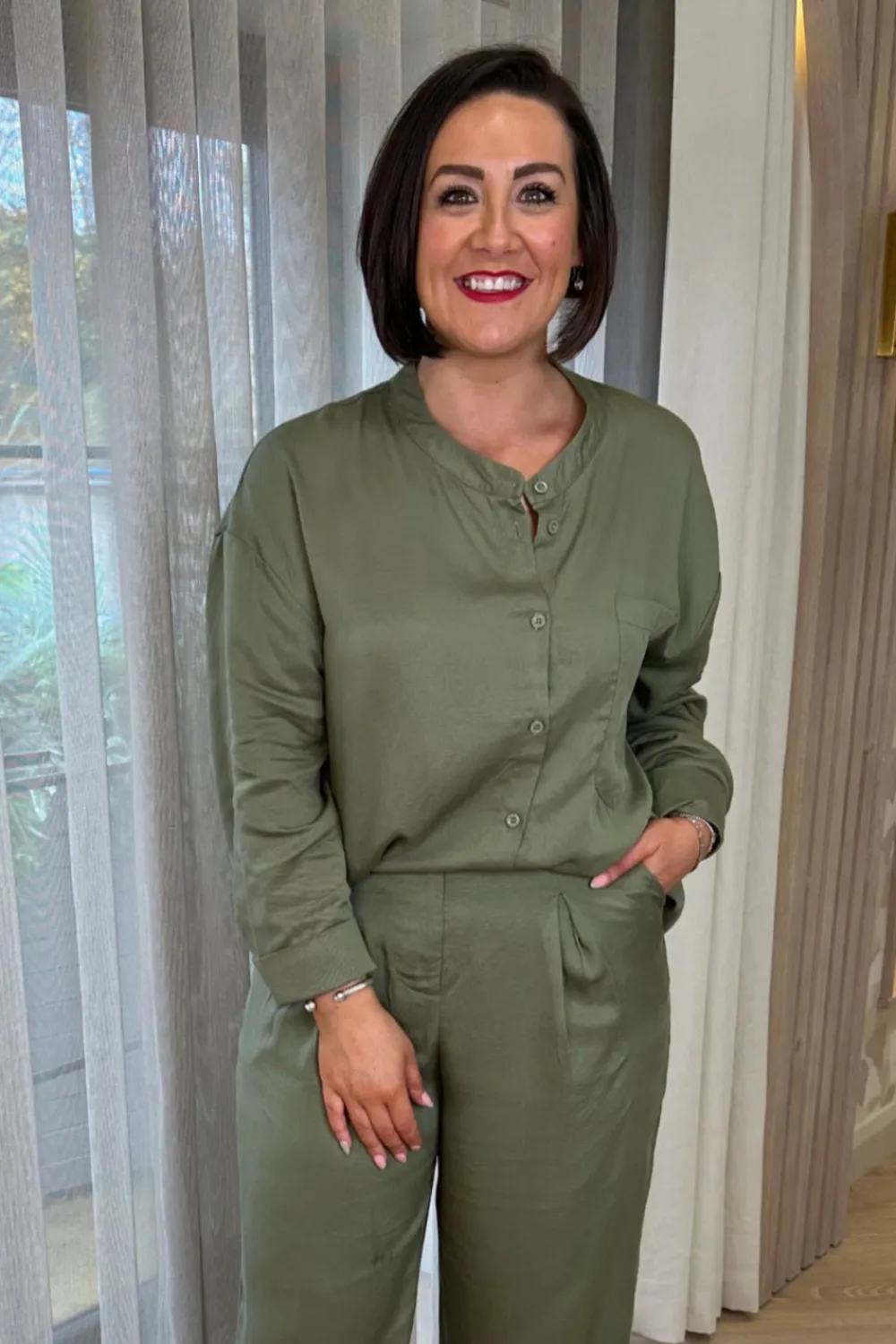 The Walk in Wardrobe Shirts>Jane Shirt In Khaki