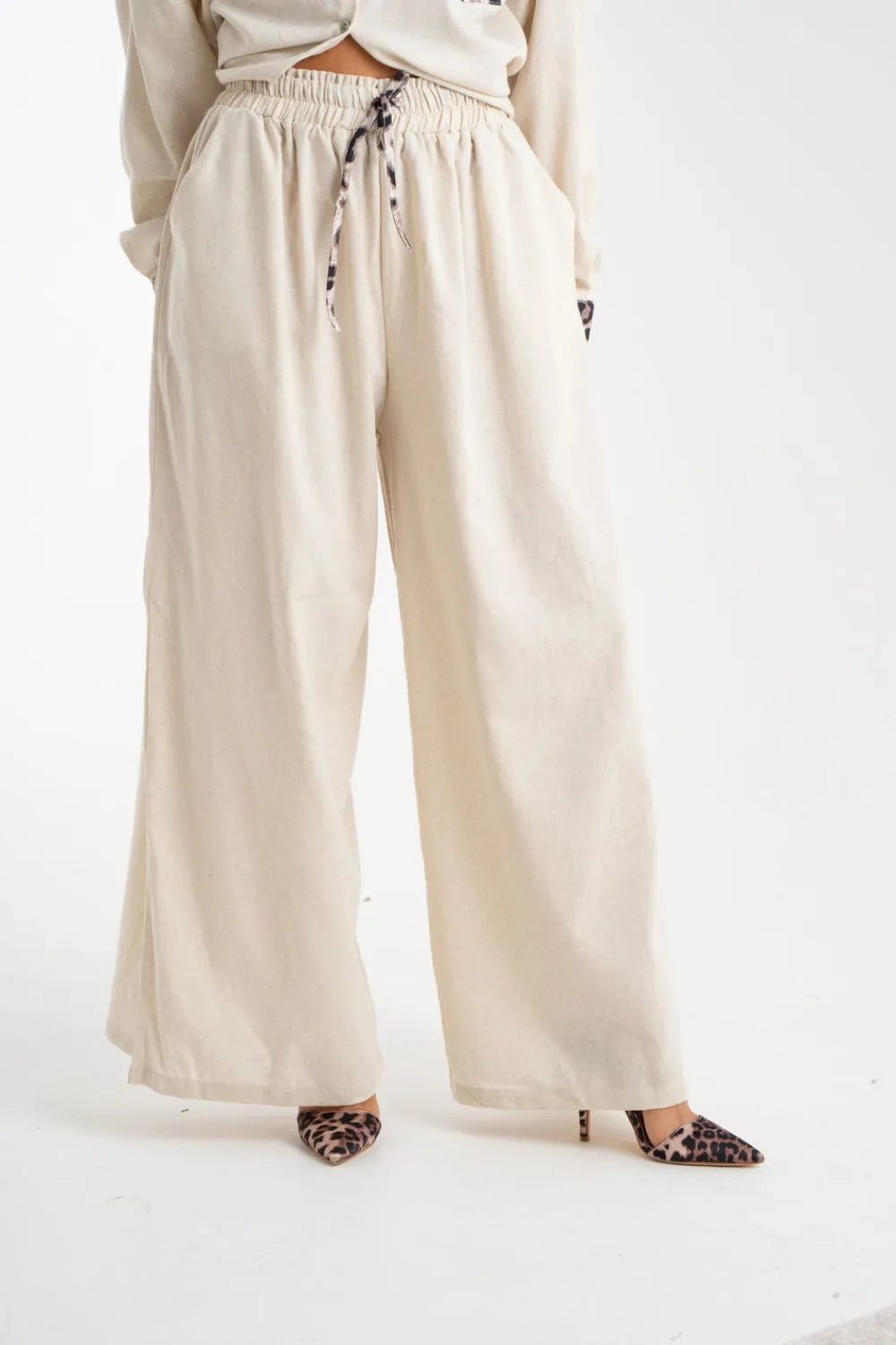 The Walk in Wardrobe Shirts>Millie Leopard Print Trim Shirt In Neutral