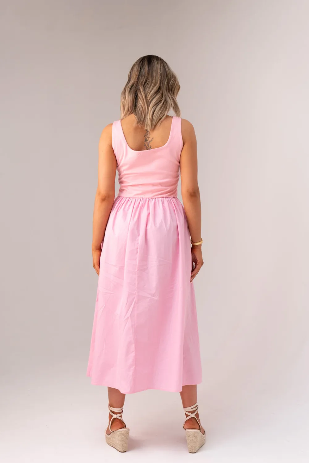 The Walk in Wardrobe Midi Dresses>Millie Square Neck Dress In Blue