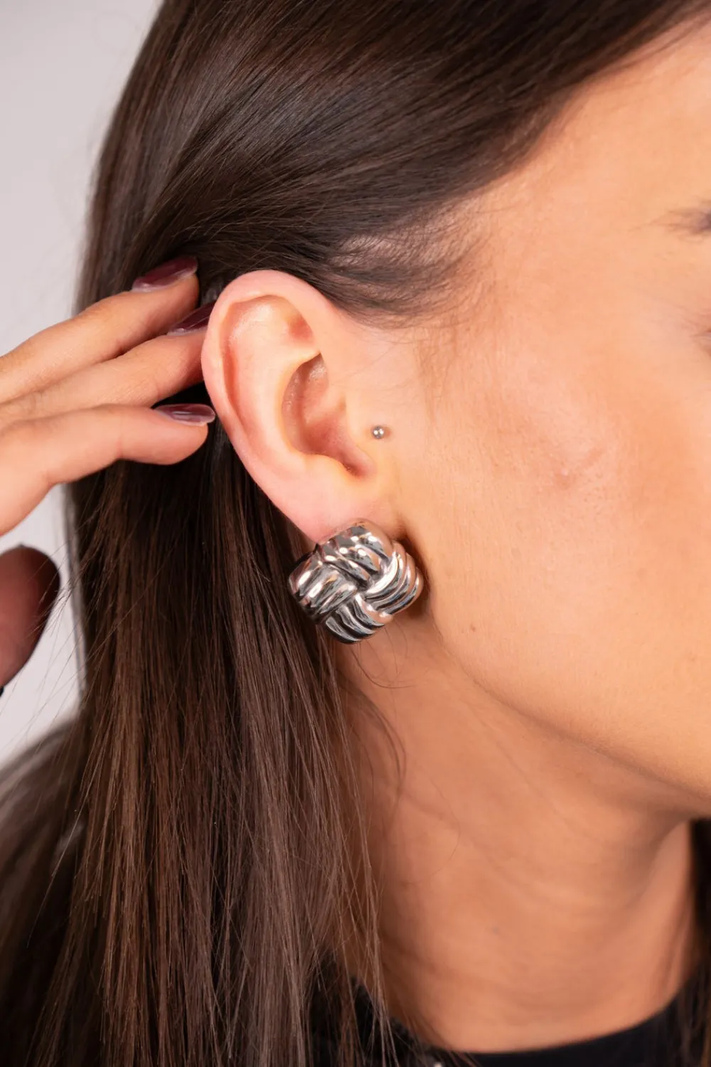 The Walk in Wardrobe Jewellery>Olive Quartered Earrings In White