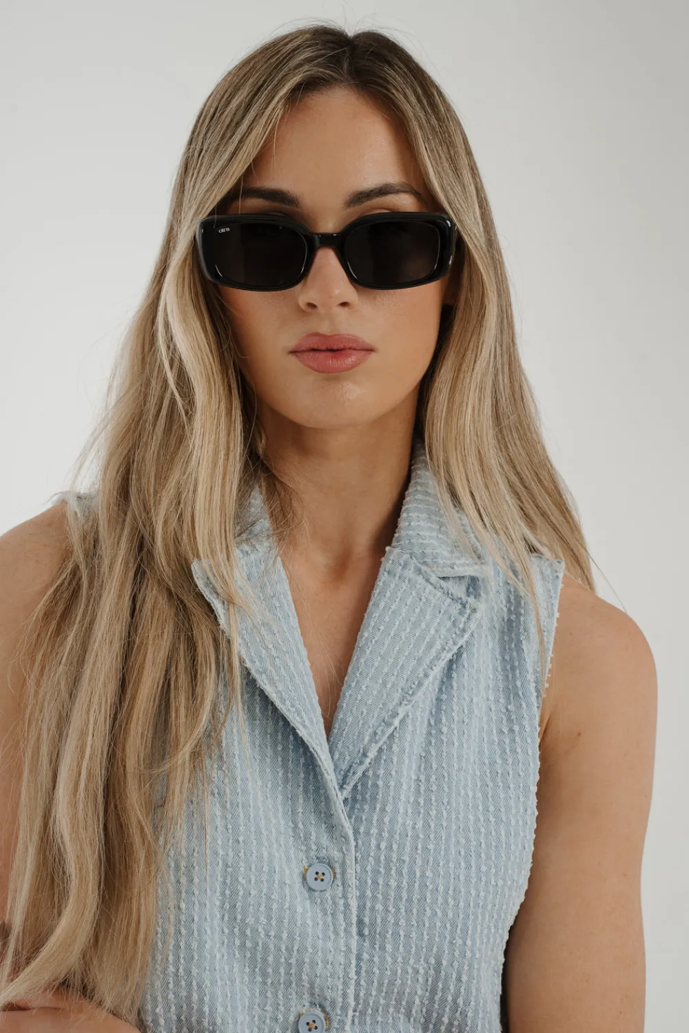 The Walk in Wardrobe Sunglasses>Olivia Rectangle Sunglasses In Black